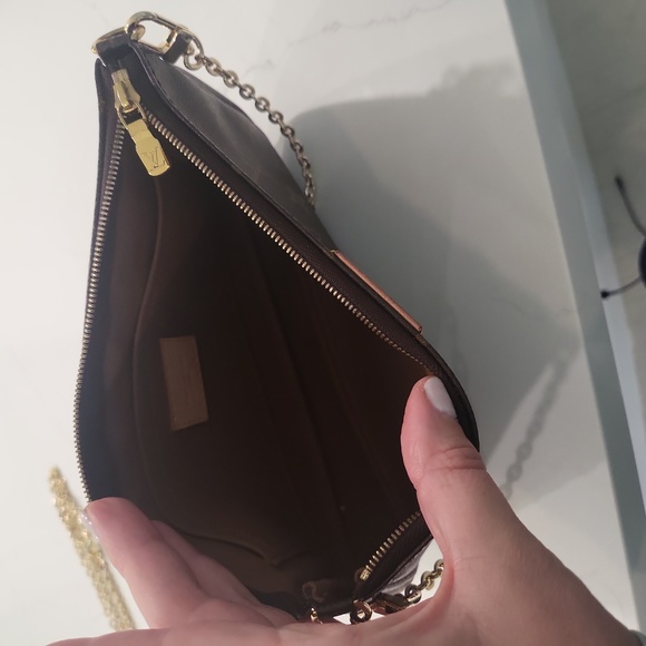 Louis Vuitton Pochette Pouch - Picture 10 of 15